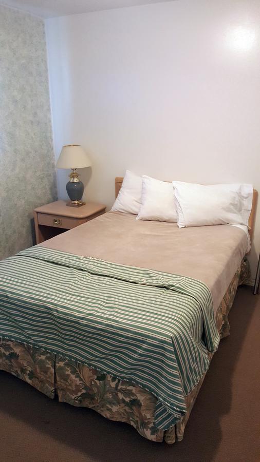 Badlands Motel Drumheller Ngoại thất bức ảnh