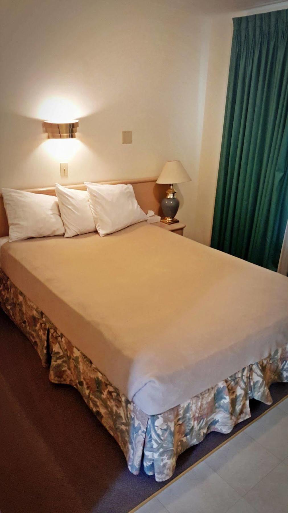 Badlands Motel Drumheller Ngoại thất bức ảnh